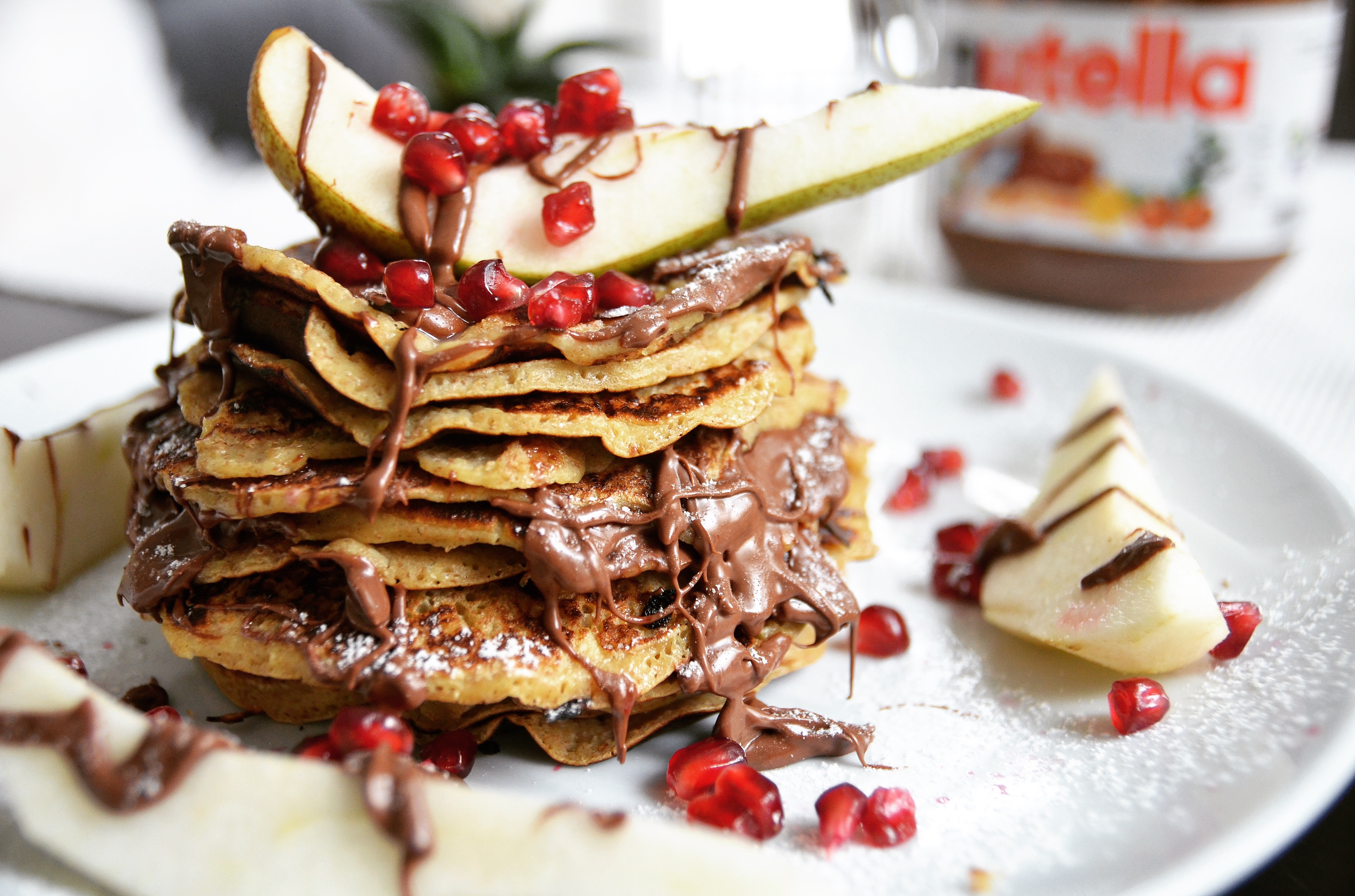 Süße Inspiration: Pancakes mit Birne und Nutella